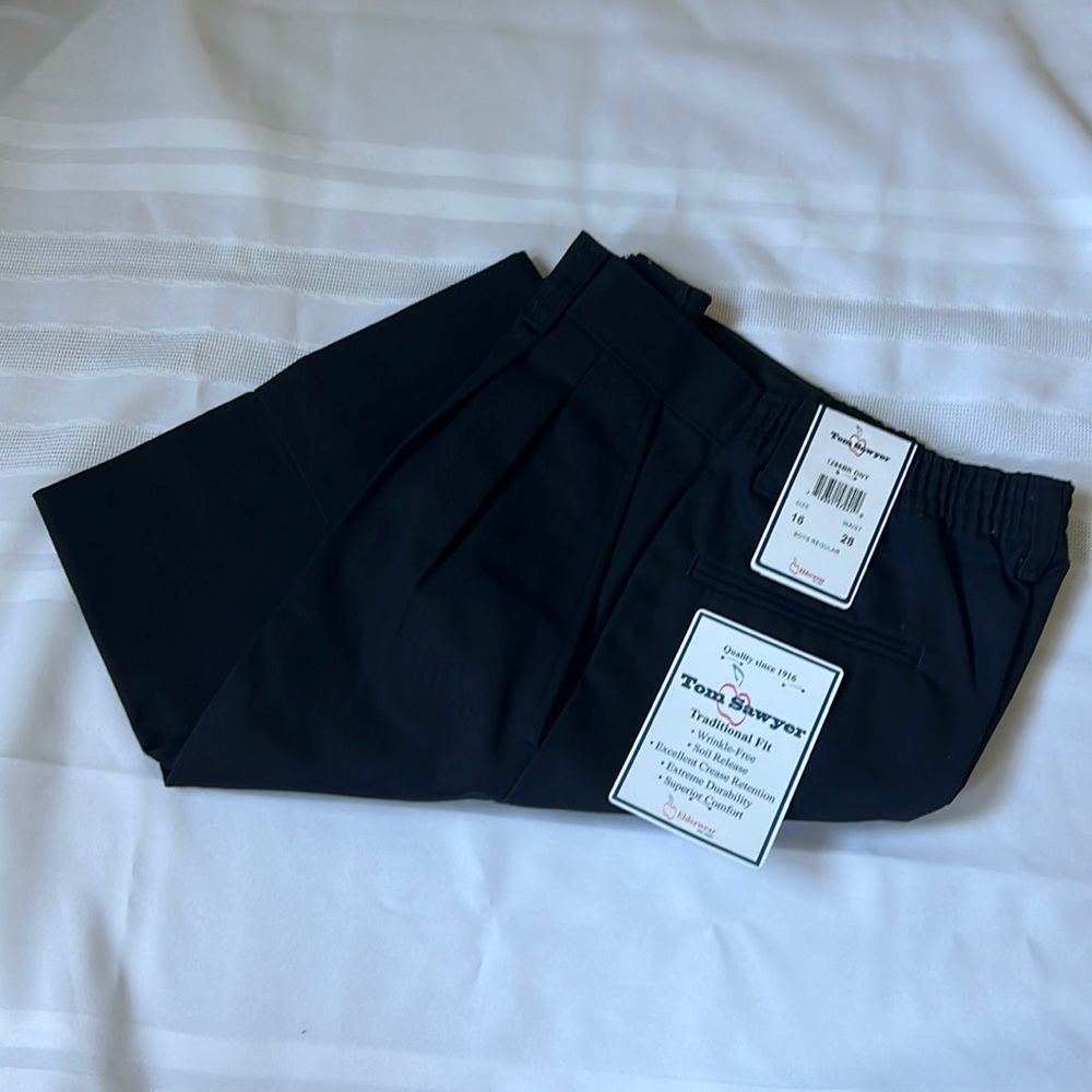 Tom Sawyer | Boys Size 16, Waist 28 | Navy Blue Slacks (Shorts)